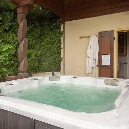 Chalet Traditionnel Avec Jacuzzi Exterieur Bex Exterior photo