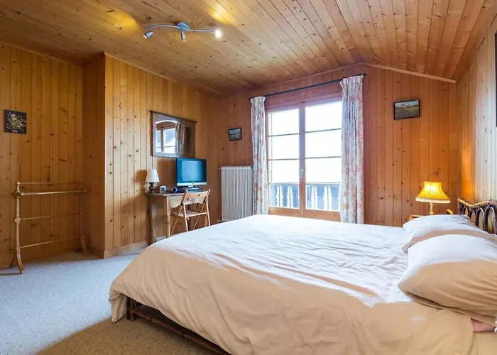 Chalet Traditionnel Avec Jacuzzi Exterieur