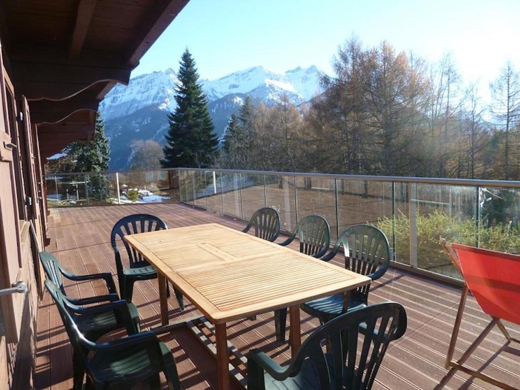 Chalet Traditionnel Avec Jacuzzi Exterieur